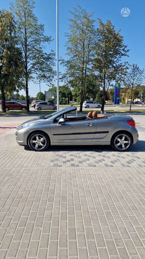 Peugeot 207 - 1