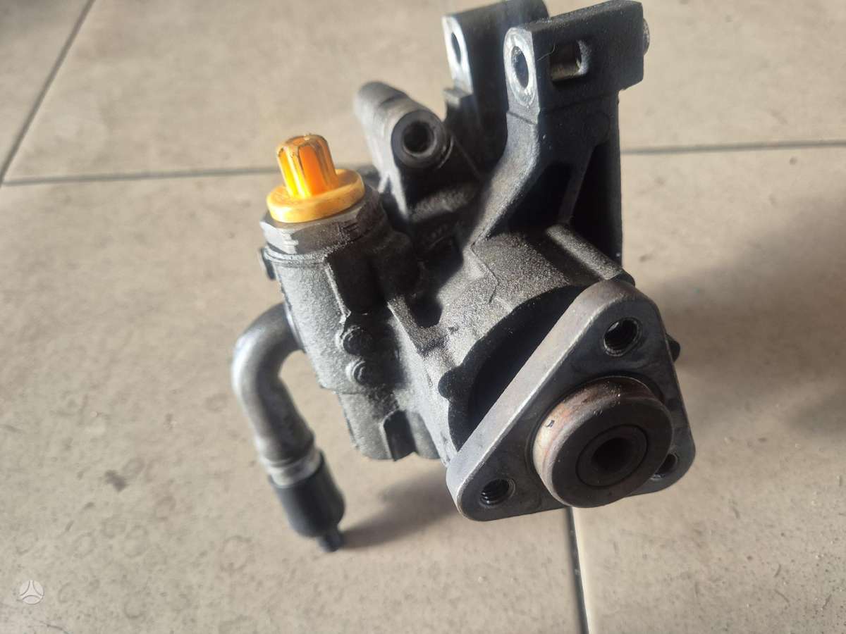 Ford Transit Custom variklio detalės