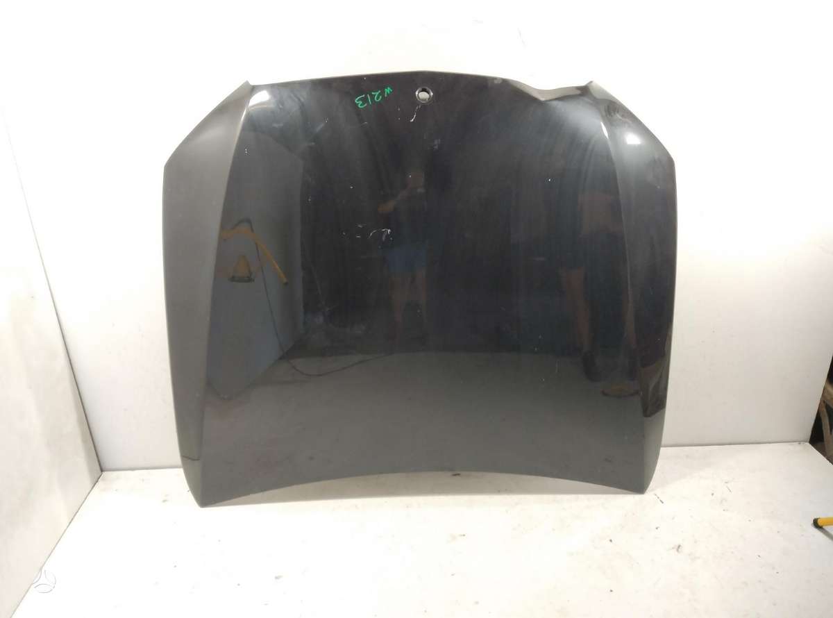 Mercedes-Benz E klasė hood (front, rear)