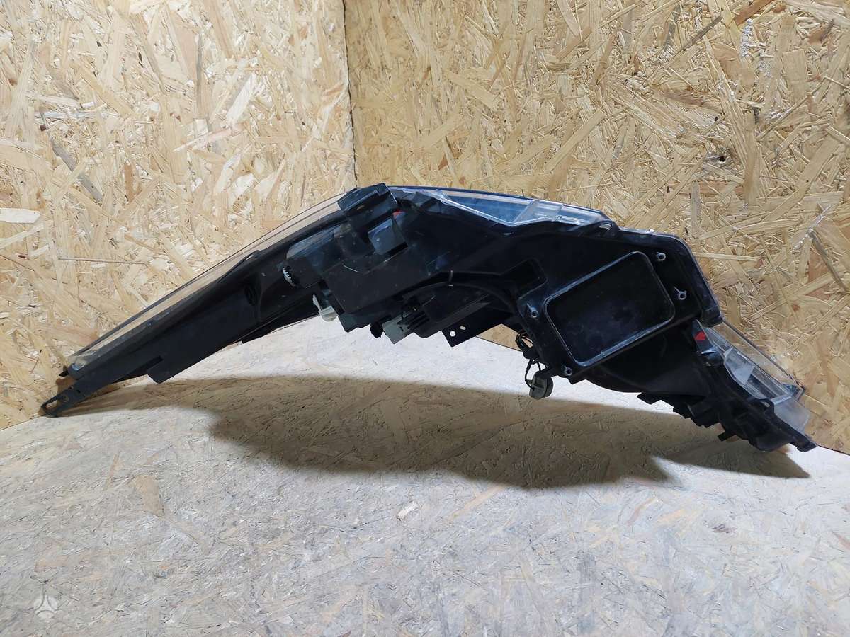 Toyota C-HR, 81110F4031, Cen18939