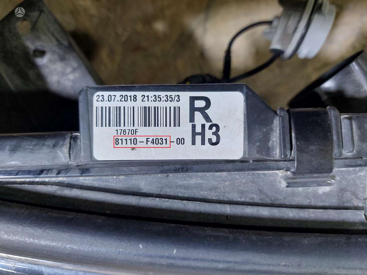 Toyota C-HR, 81110F4031, Cen18939
