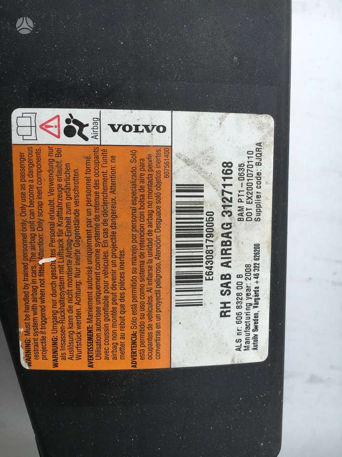 Volvo -kita- salono detalės