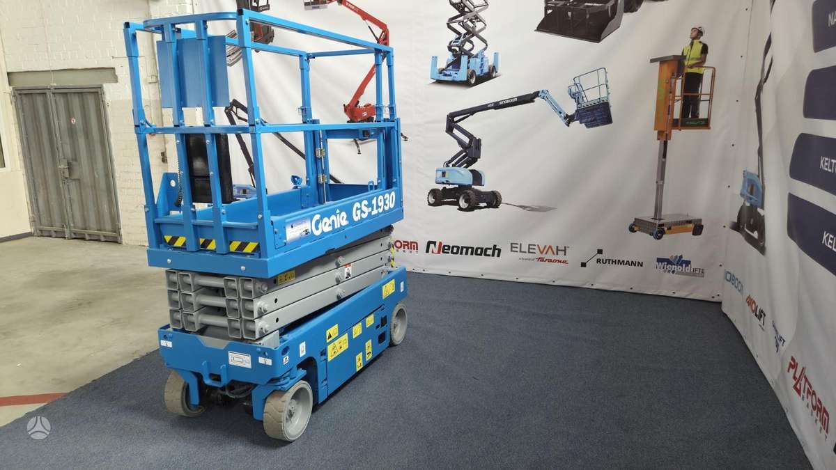 Genie 1930, scissor lift