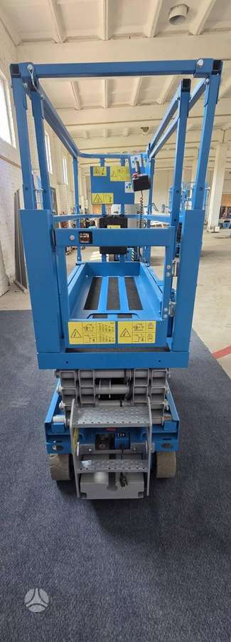 Genie 1932, scissor lift