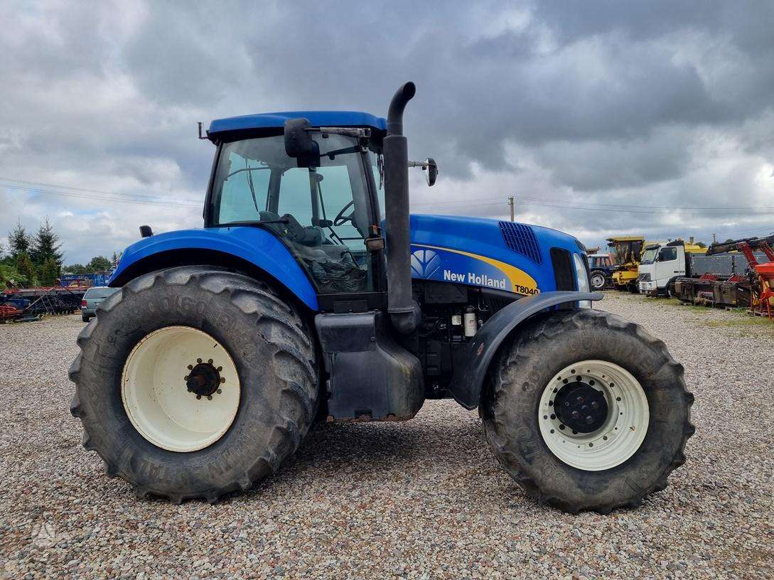 New Holland T8040, traktoriai