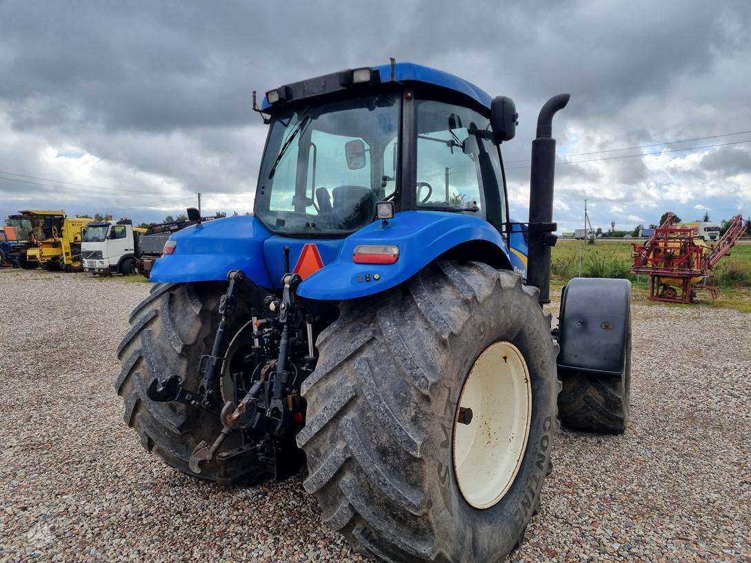 New Holland T8040, traktoriai