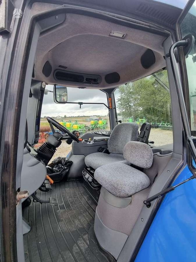 New Holland T8040, traktoriai