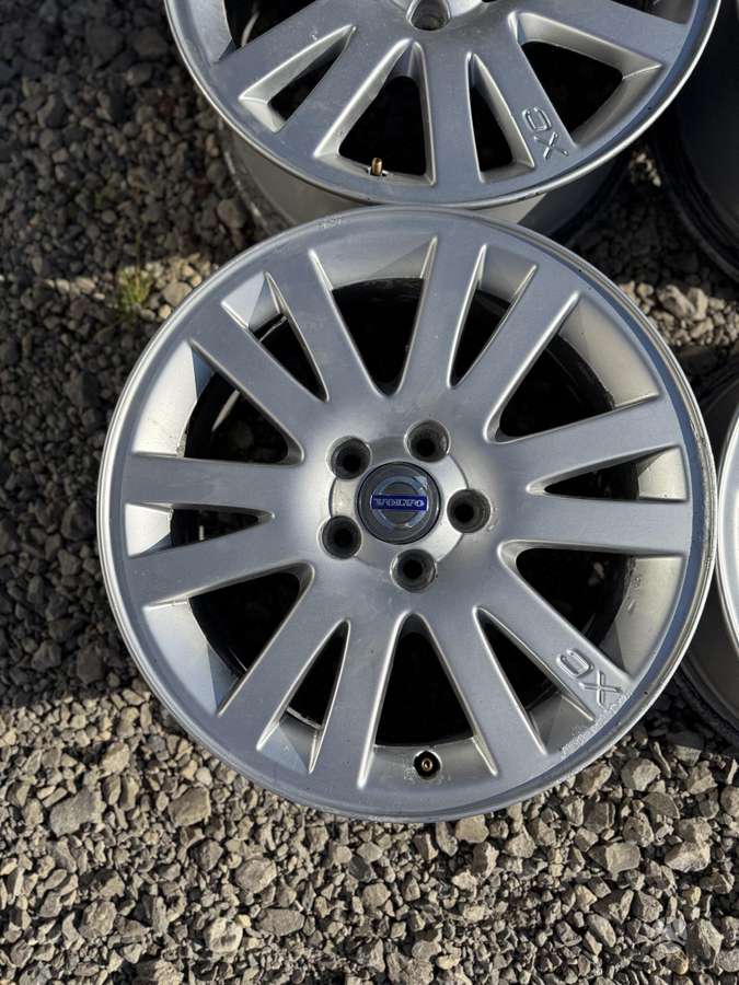 Volvo, light alloy, R17