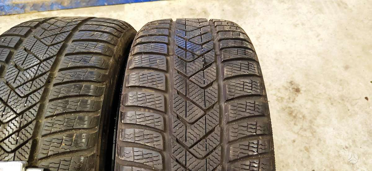 Pirelli Soto Zero 3, winter 215/50 R18