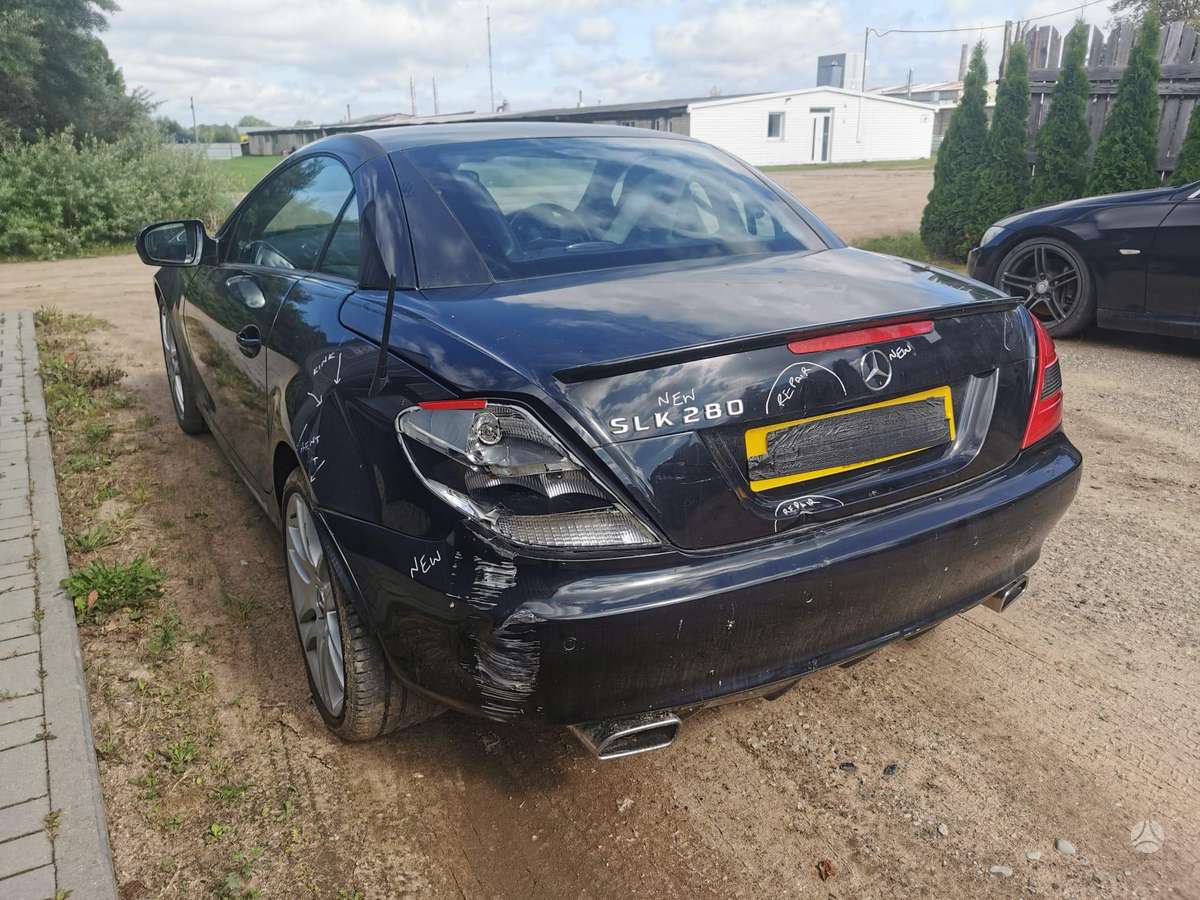 Mercedes-Benz SLK280 по частям