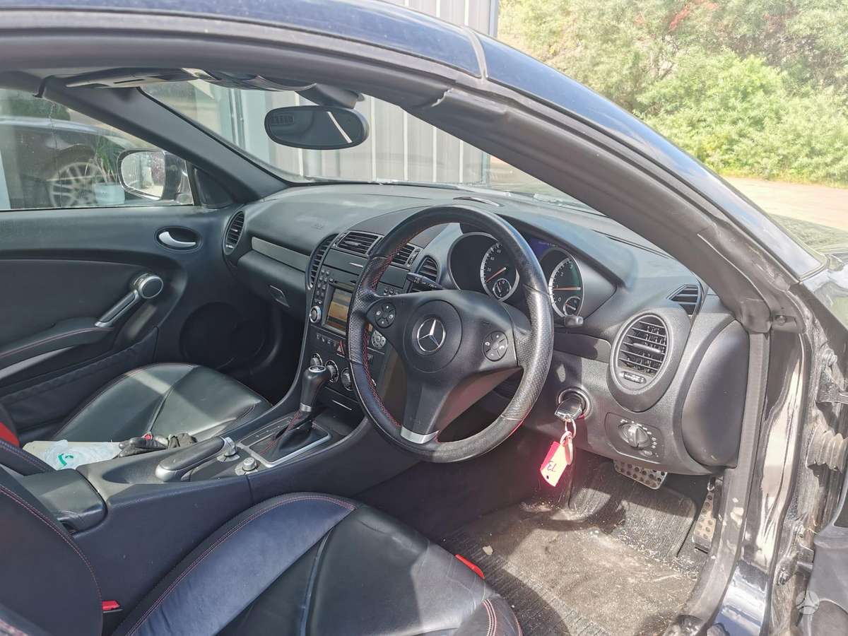 Mercedes-Benz SLK280 по частям