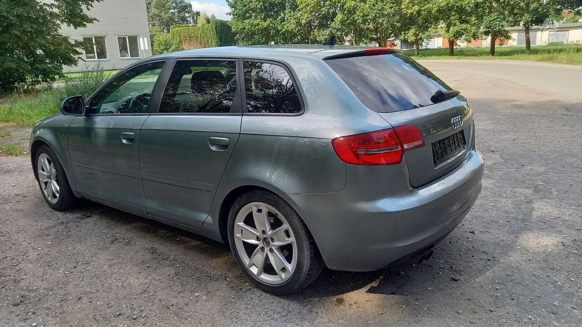 Audi A3, 1.8 l., hatchback