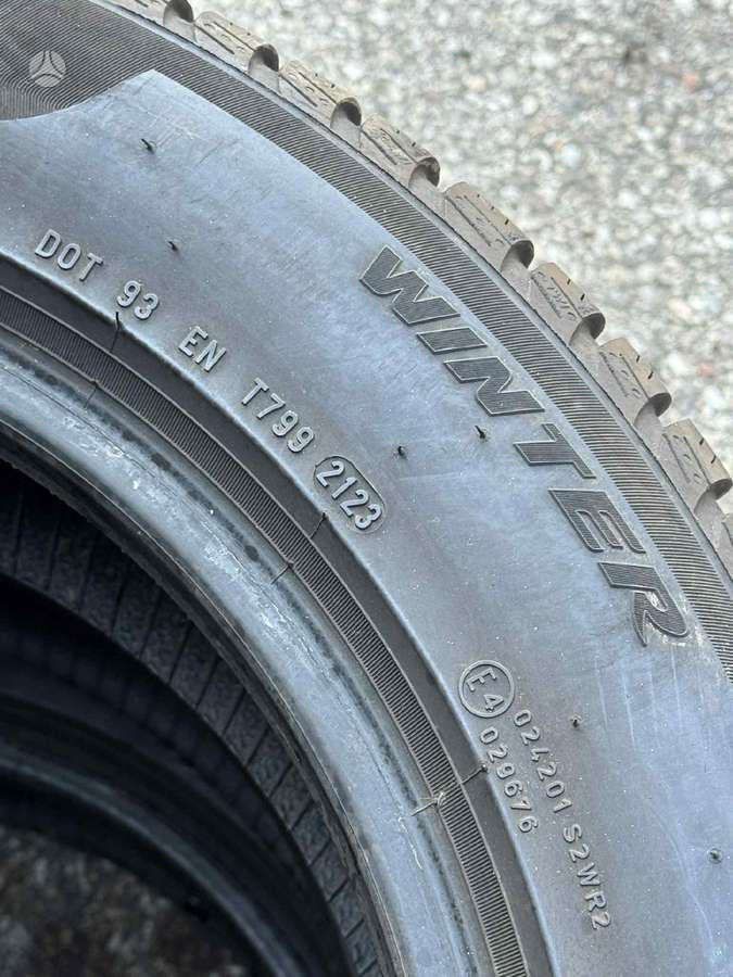 Pirelli WINTER SOTTOZERO 3, winter 225/55 R17