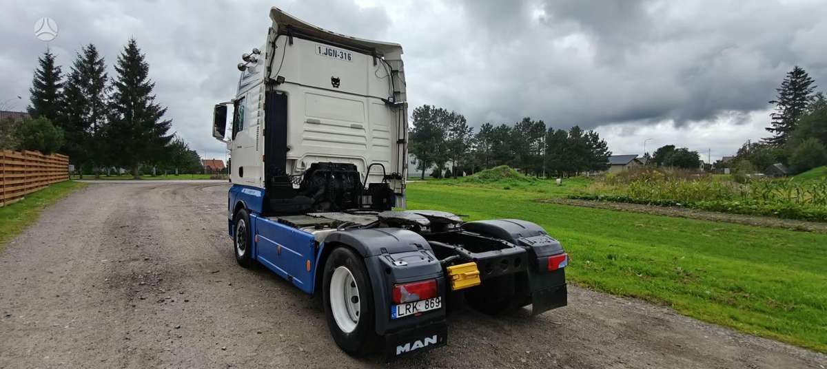 MAN TGX, double sleeper