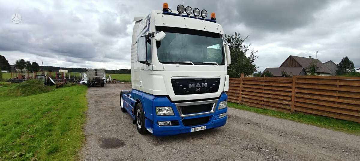 MAN TGX, double sleeper