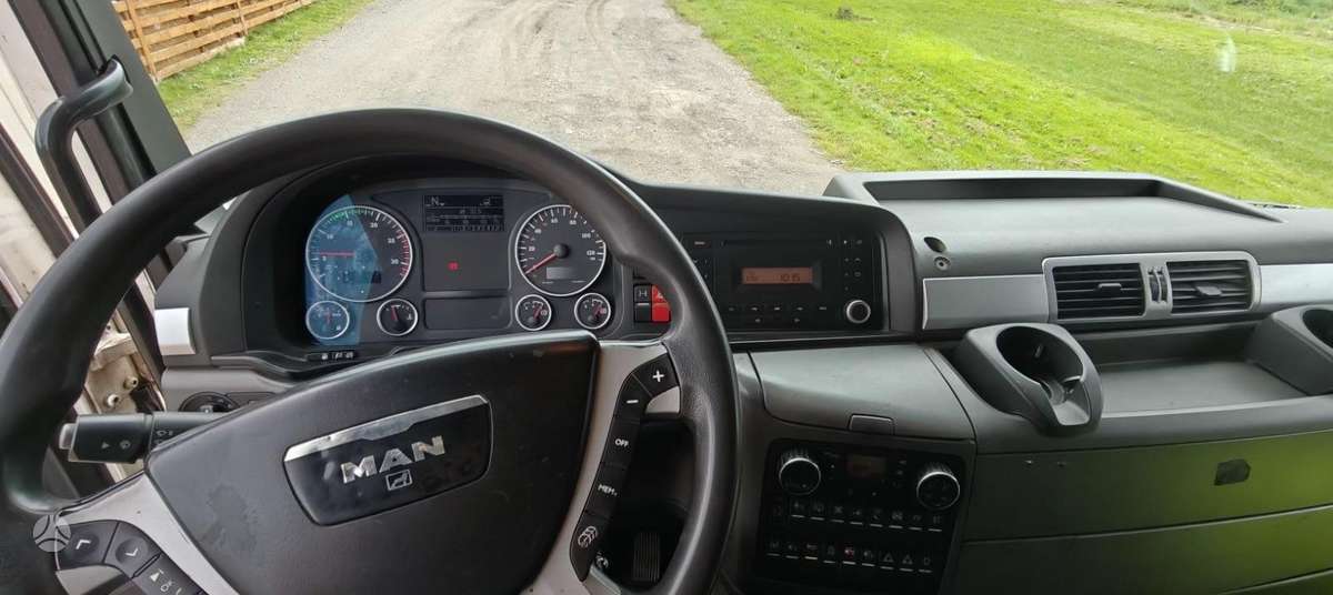 MAN TGX, double sleeper
