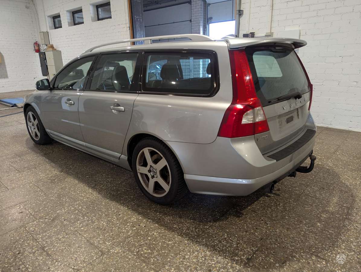 Volvo V70 Spalva 477 variklis b4204t6