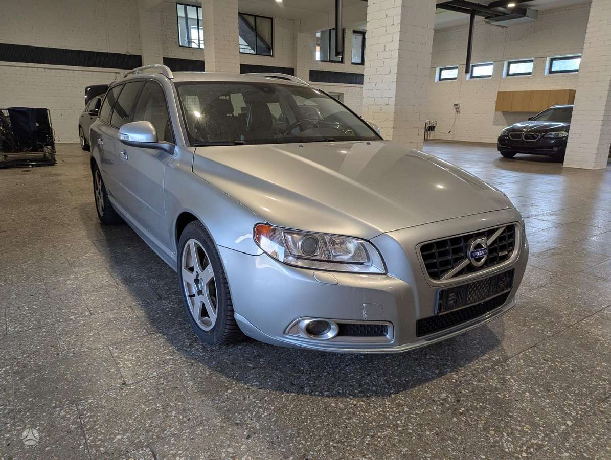 Volvo V70 Spalva 477 variklis b4204t6