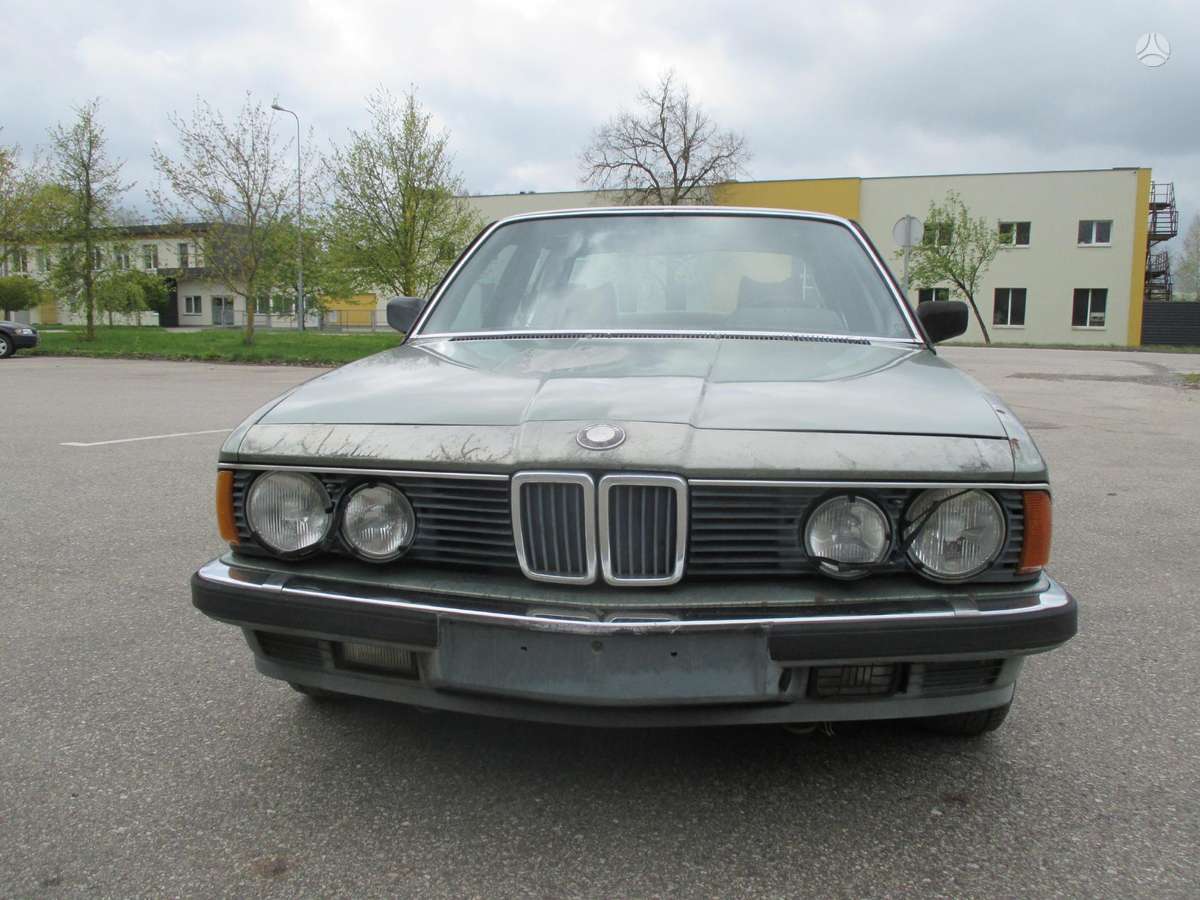 BMW 728, 2.8 l., Седан