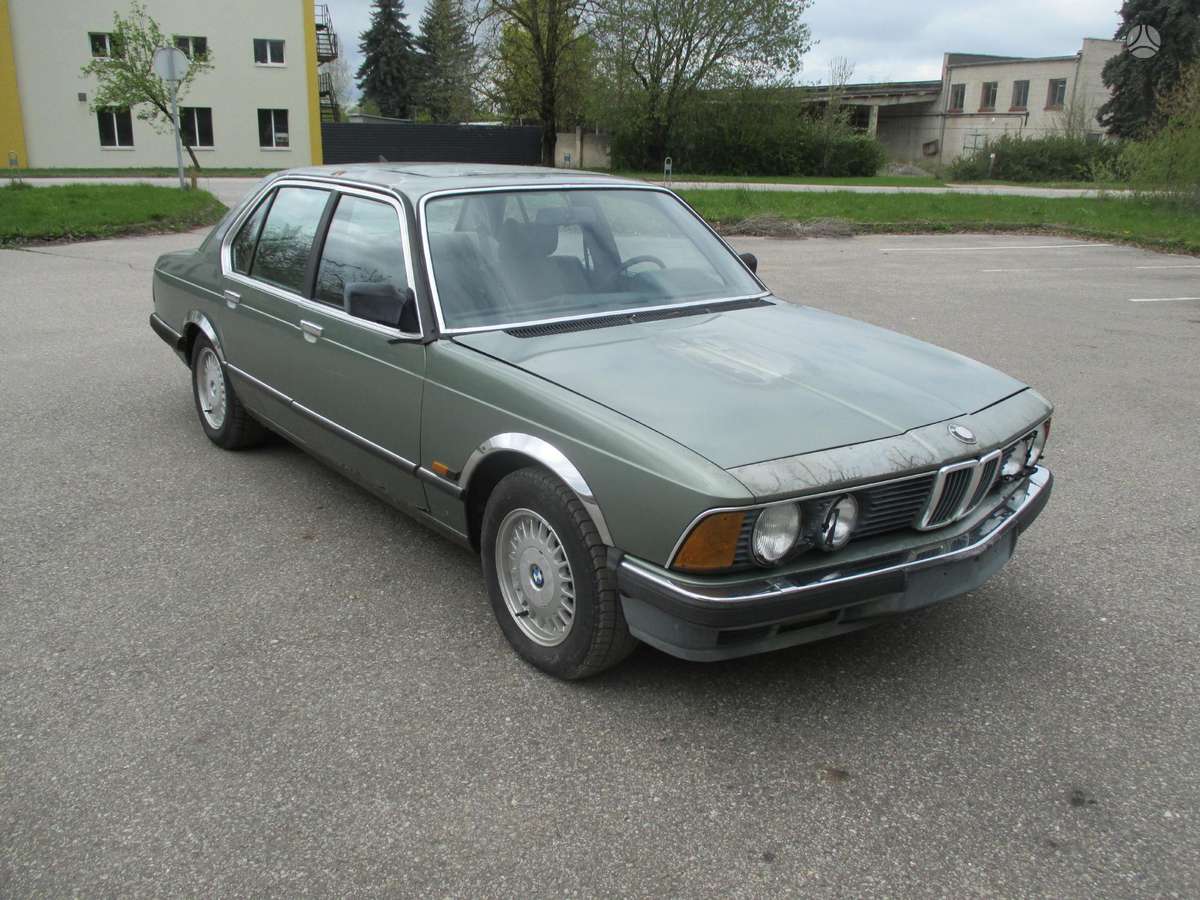 BMW 728, 2.8 l., Седан