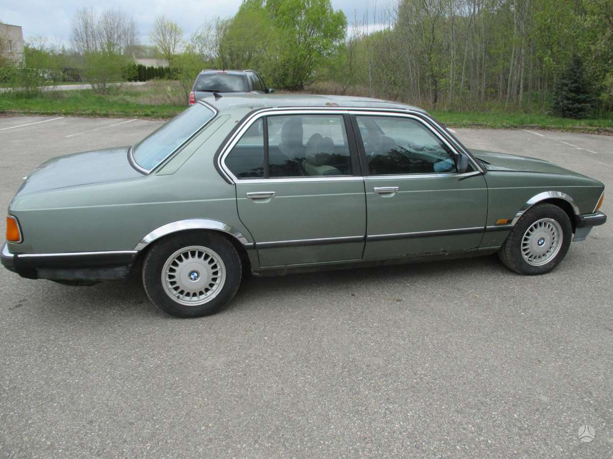 BMW 728, 2.8 l., Седан