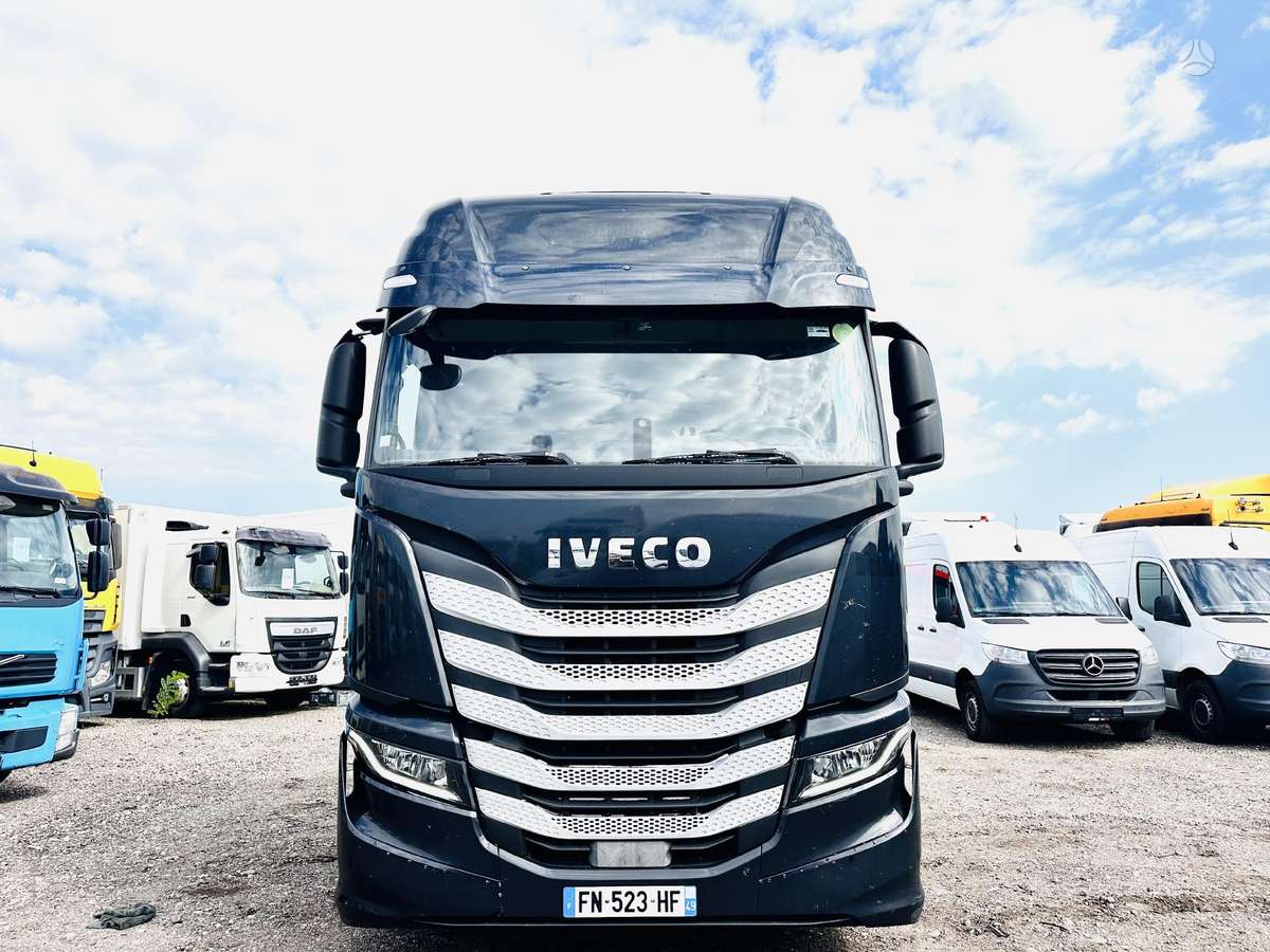 Iveco S-Way 480 Retarder, double sleeper