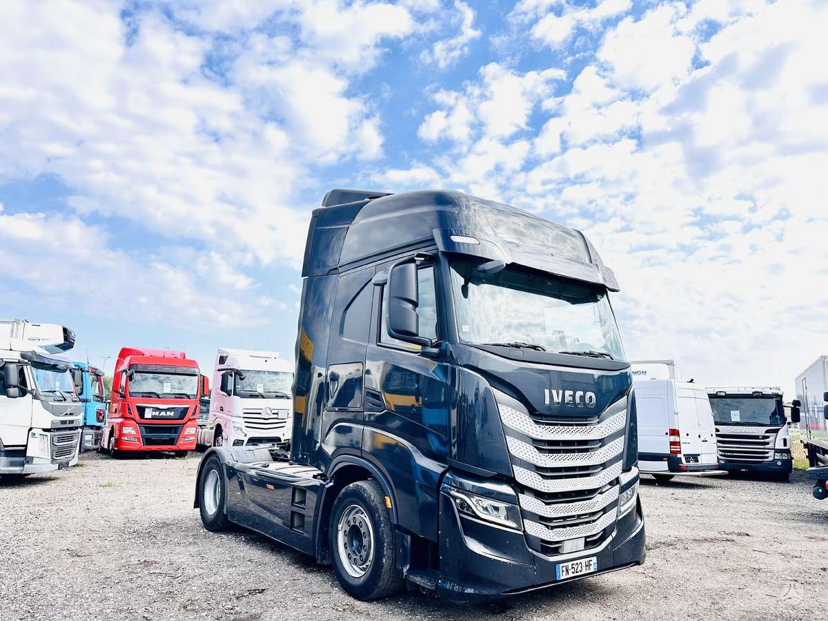 Iveco S-Way 480 Retarder, double sleeper