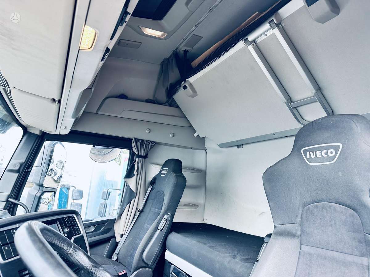 Iveco S-Way 480 Retarder, double sleeper