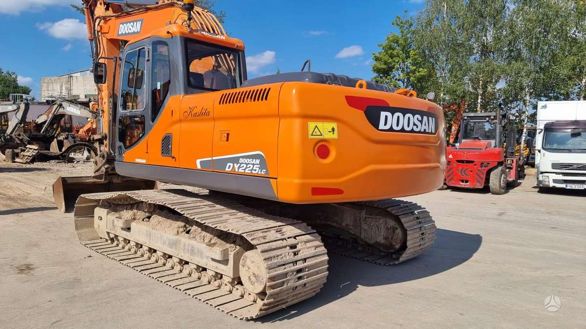 Doosan DX 225, экскаваторы