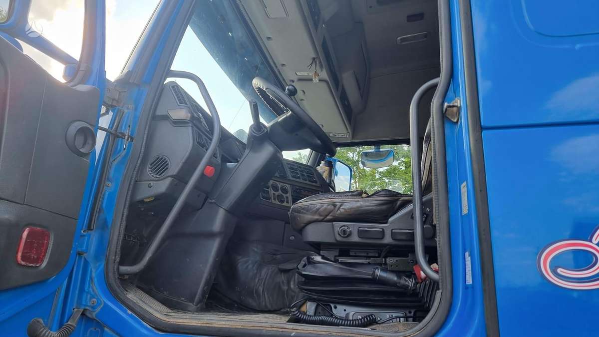 Volvo FH 16, hooklift trucks