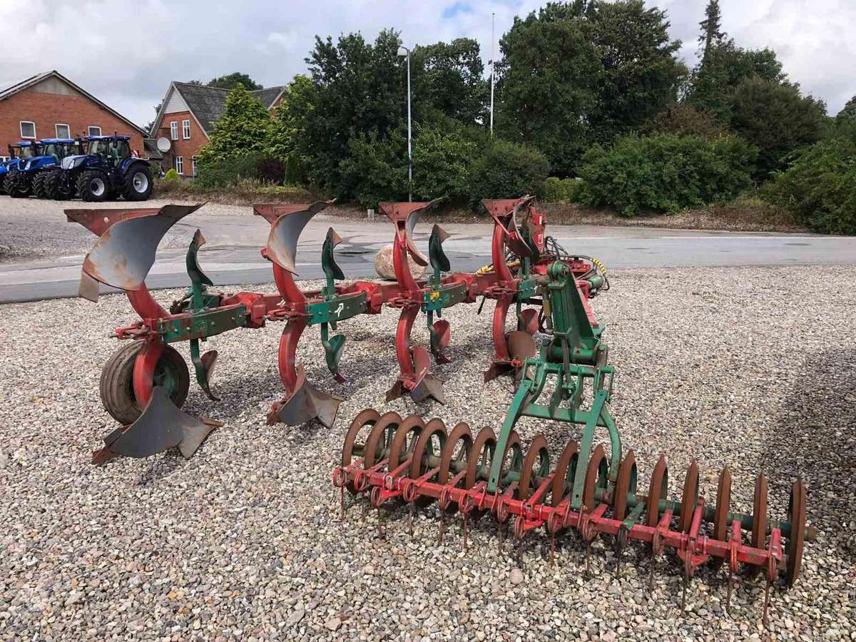 Kverneland Es95, ploughs