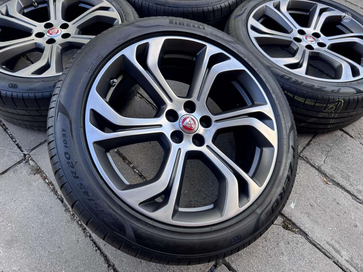 Jaguar E-PACE R-Dynamics, light alloy, R20