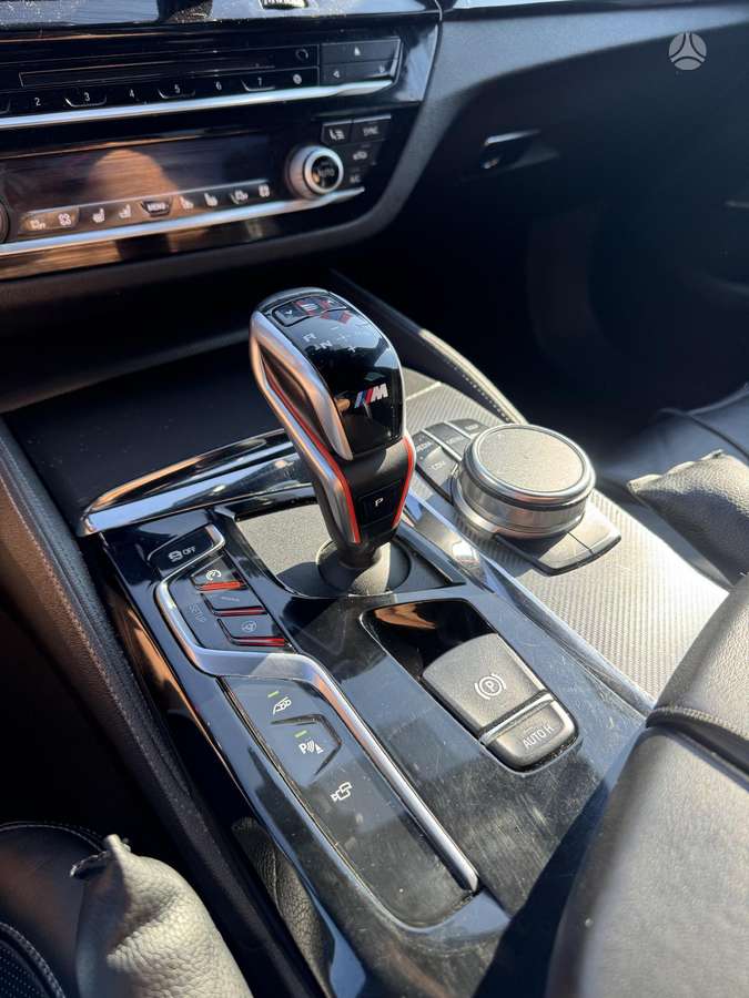 BMW M5, 4.4 l., Седан