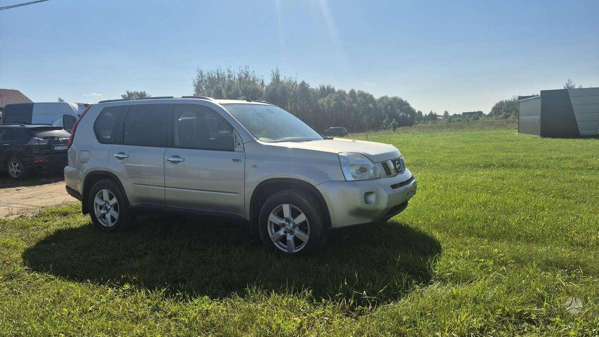 Nissan X-Trail for parts