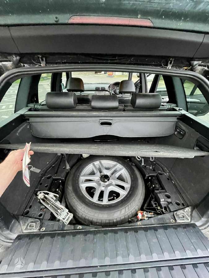 BMW X5 dalimis. Dalimis e53 3 0d