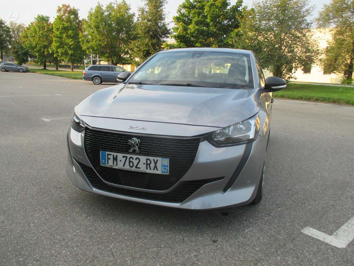 Peugeot 208, 1.2 l., hatchback
