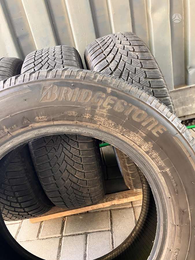 Bridgestone Blizzak LM005, winter 215/65 R16