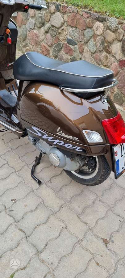 Piaggio Vespa 300cc, мотороллеры / мопеды
