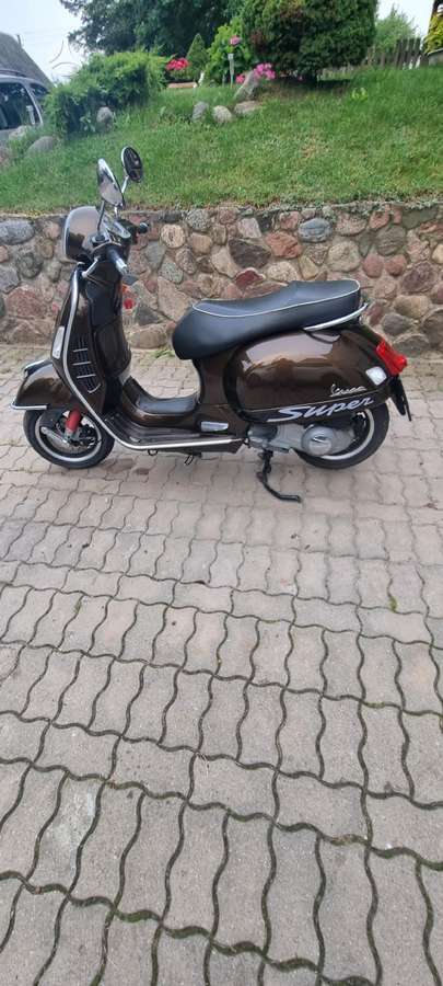 Piaggio Vespa 300cc, мотороллеры / мопеды