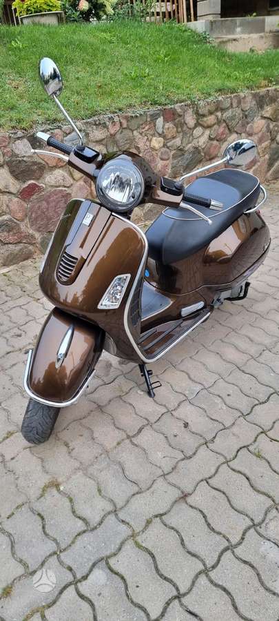 Piaggio Vespa 300cc, мотороллеры / мопеды
