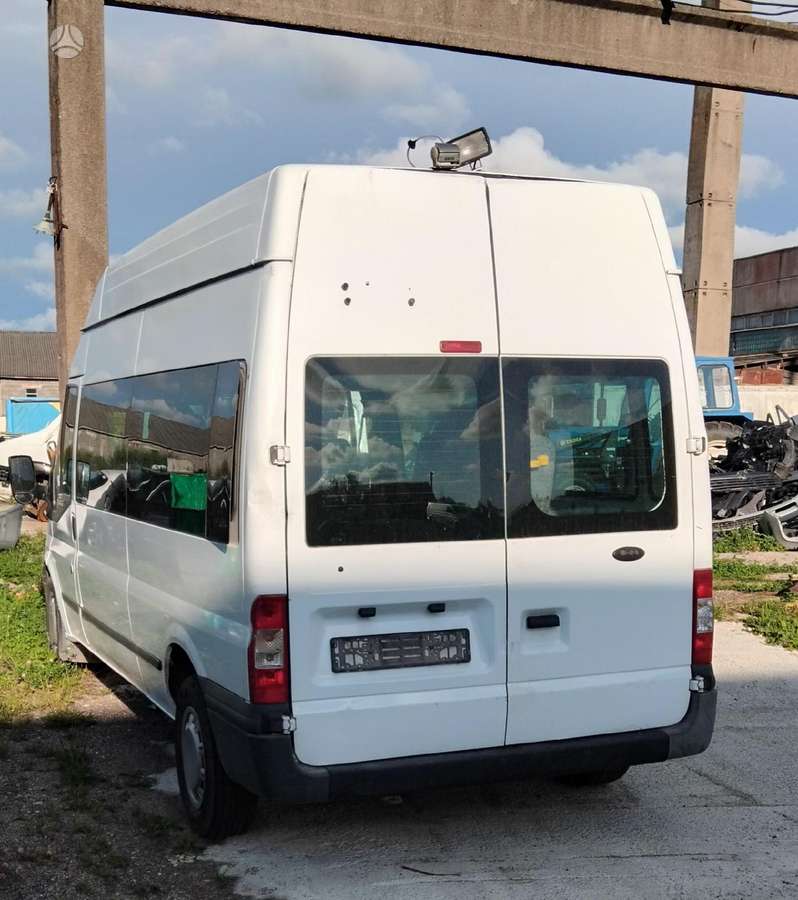 Ford Transit, passenger vans