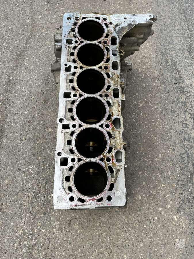 BMW 540, 8602099, детали двигателя