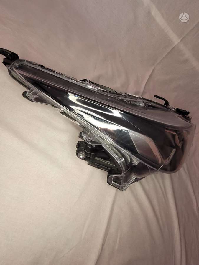 Toyota Corolla, 81110-02T31-00, lights