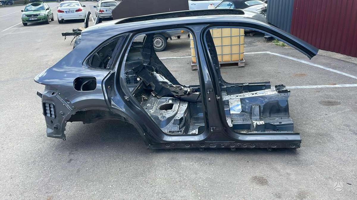 Porsche Cayenne kėbulo dalys