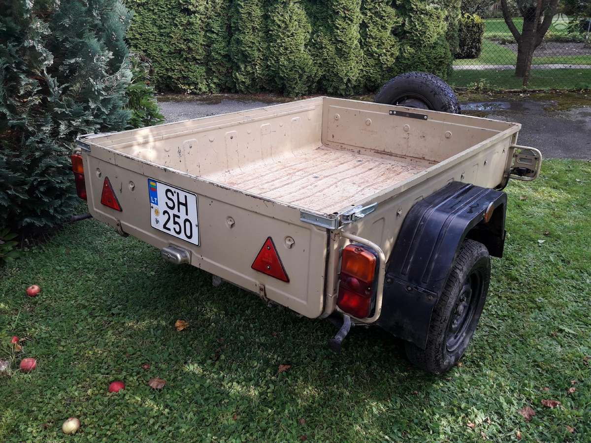 -Kita-, passenger car trailers