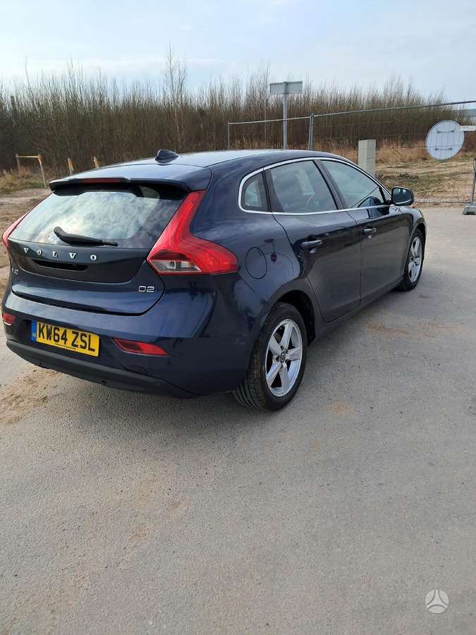Volvo V40 Dalimis