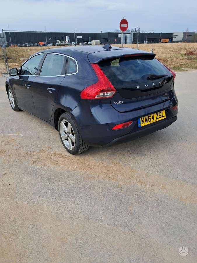 Volvo V40 Dalimis