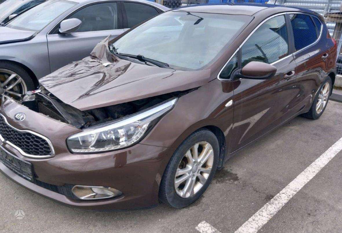 Kia Ceed по частям