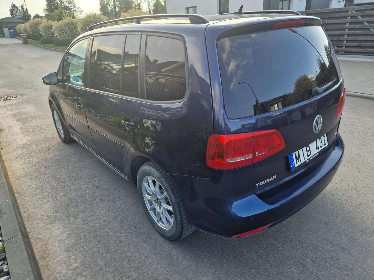Volkswagen Touran - 6