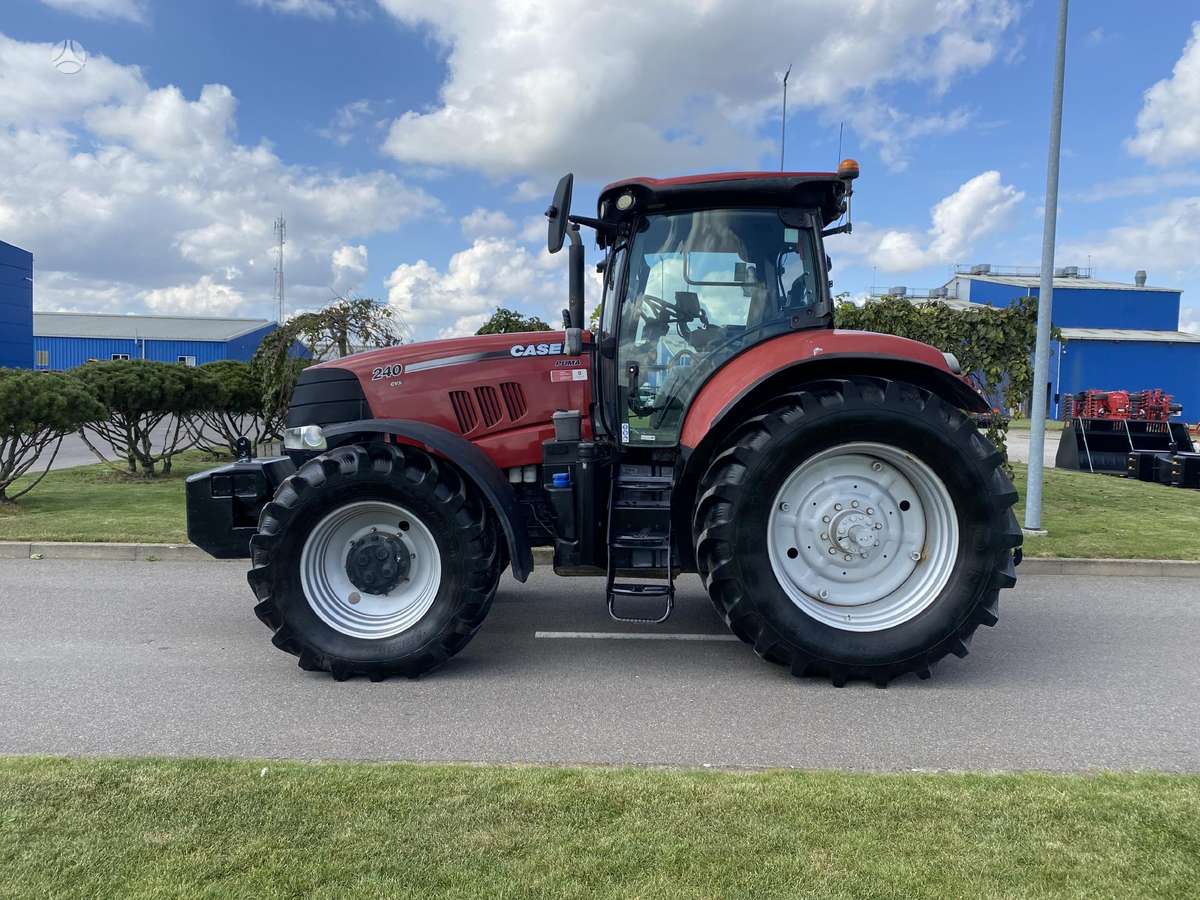 Case-IH Puma 240 CVX, traktoriai